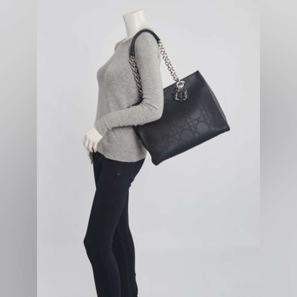 CHRISTIAN DIOR Grained Calfskin Leather Cannage Quilted Medium Ultradior Tote Ba - Picture 5 of 14